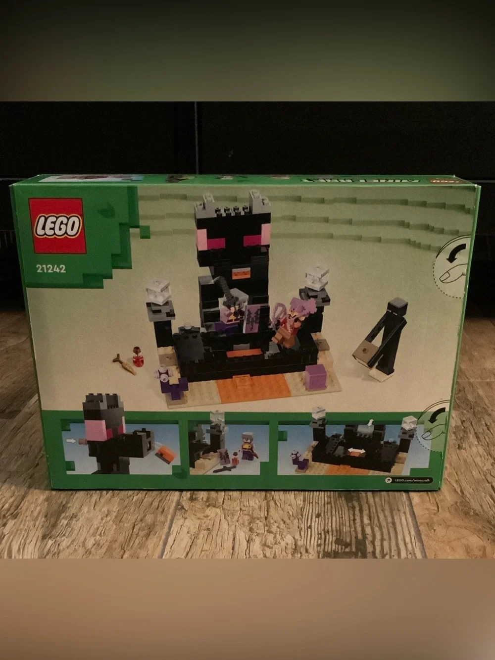 LEGO Minecraft The End Arena Build Set - Black, Purple, Green